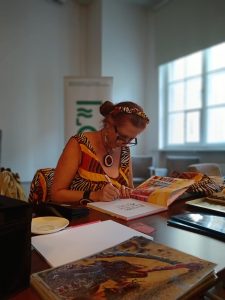 Warsztaty twórczego pisania i KROPKA. Afrykańskie opowieści różnej treści